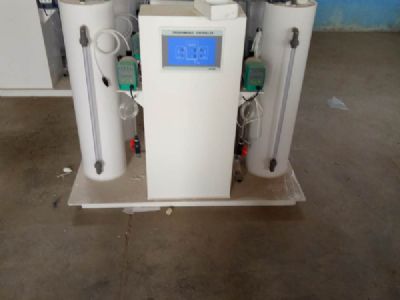 點(diǎn)擊查看詳細(xì)信息<br>標(biāo)題：標(biāo)準(zhǔn)型二氧化氯發(fā)生器 閱讀次數(shù)：4510