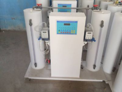 點(diǎn)擊查看詳細(xì)信息<br>標(biāo)題：標(biāo)準(zhǔn)型二氧化氯發(fā)生器 閱讀次數(shù)：4504